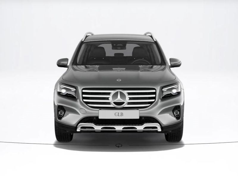 Mercedes-Benz GLB 180 d - fotka 2 z 9