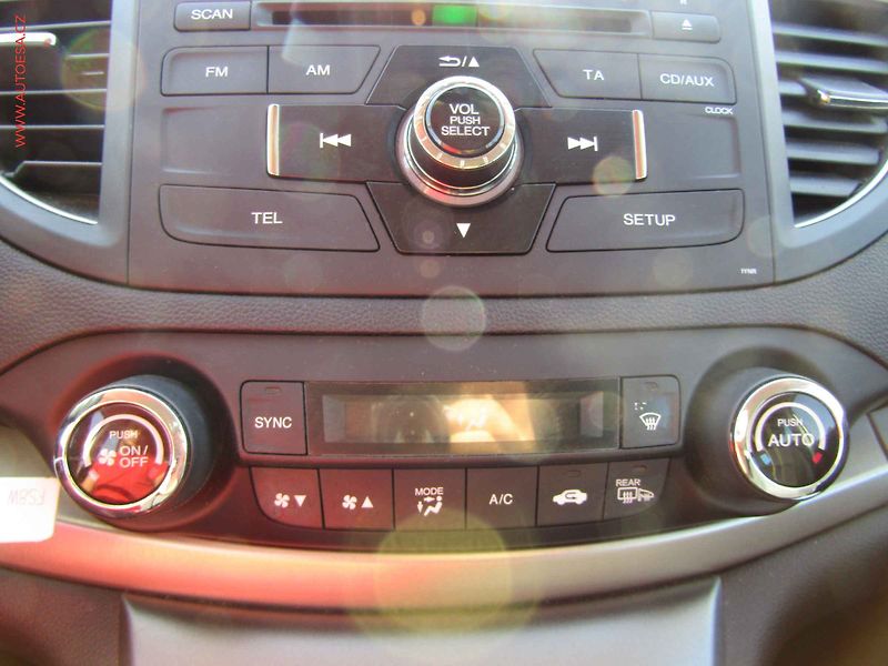 Honda CR-V (2014) 1.6 i-DTEC, AC, TZ, kamera - fotka 21 z 22