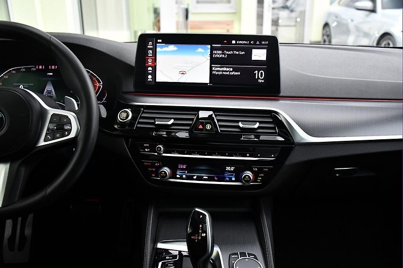 BMW Řada 5 530d xD M-SPORT LASER  - fotka 7 z 46