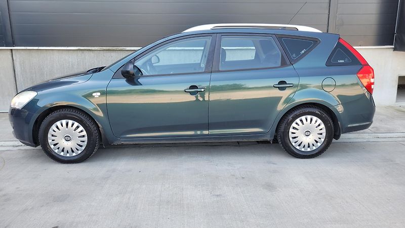 Kia Ceed 1,6i 93KW KOUPENO V ČR - fotka 5 z 21