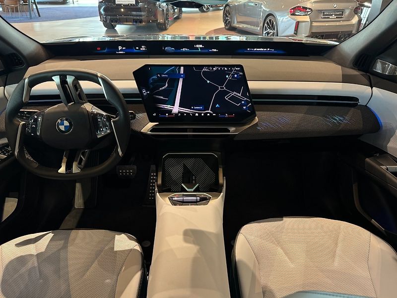 BMW iX3 50 xDrive M-Sport H/K HuD 360 - fotka 14 z 24
