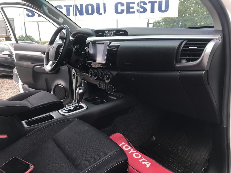 Toyota Hilux 2.4 D 110 ,4x4,AUT.ČR... - fotka 11 z 24