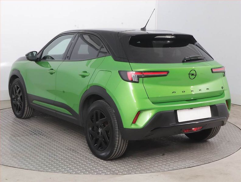 Opel Mokka (2021) Electric 50 kWh, SoH 91% - fotka 4 z 18