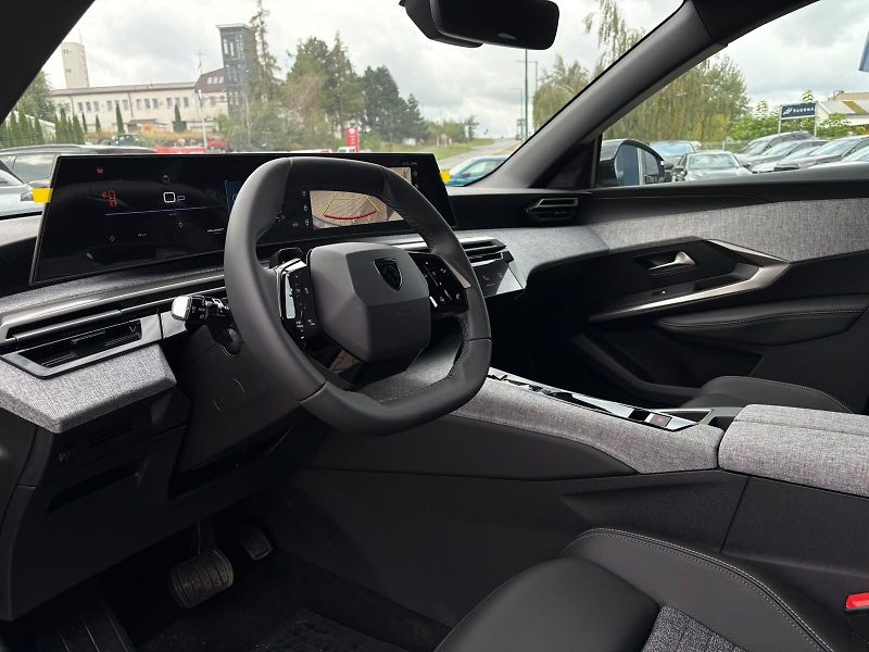 Peugeot 3008 (2026) BUSINESS Hybrid 145 e-DCS6 - fotka 13 z 27