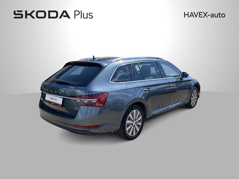Škoda Superb (2021) Combi 1.4 TSI iV DSG Style - fotka 2 z 36
