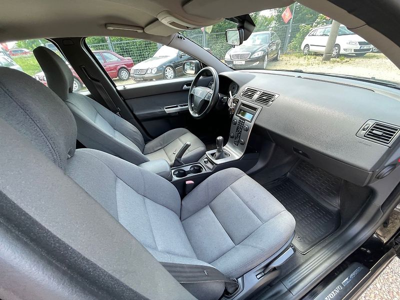 Volvo S40 1.6D 80kw*VYHŘEV.SED*NOVÁ STK* - fotka 14 z 28