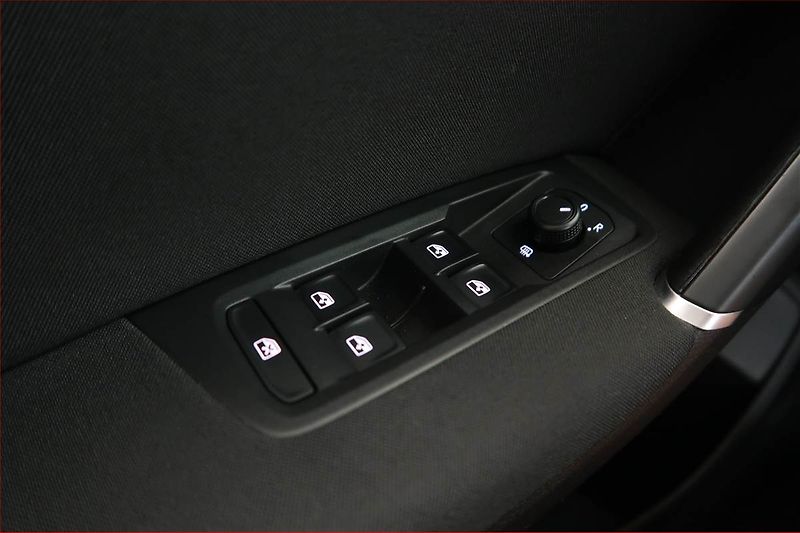 Volkswagen Touran (2019) Comfortline 1.6 TDI, Automat - fotka 18 z 18