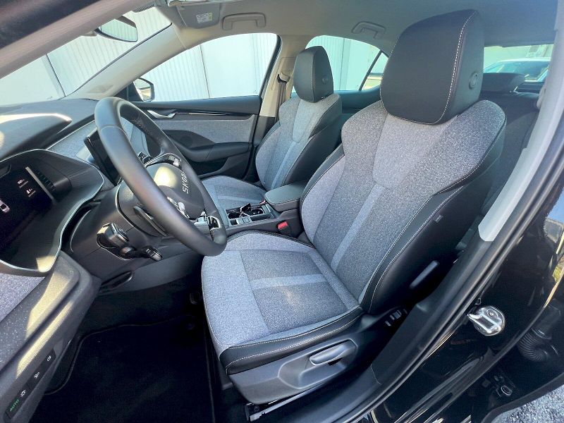 Škoda Octavia (2025) Top Selection 1.5TSi M-HEV 110 - fotka 12 z 30