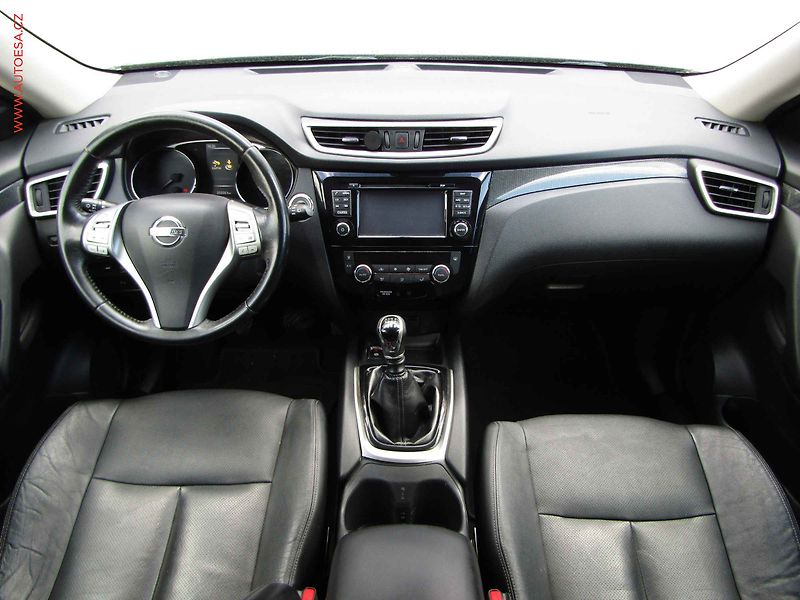 Nissan X-Trail (2016) 1.6dCi 4x4, ČR, Xenon, navi - fotka 8 z 23