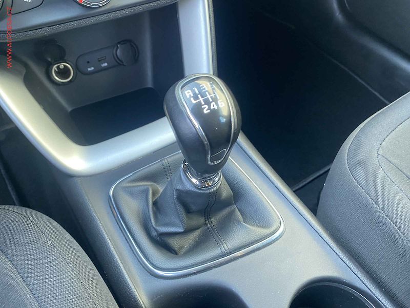 Kia Ceed (2013) 1.6 GDi, AC, TZ - fotka 16 z 16