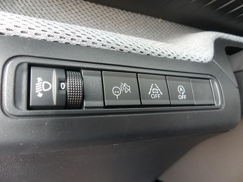 Citroën C3 (2026) PLUS Turbo 100k Manual - fotka 19 z 20