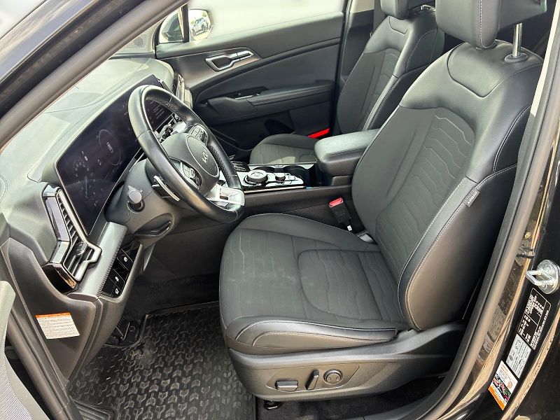Kia Sportage (2023) TOP 1.6TGDI 132kW 4x4 CZ DPH - fotka 7 z 11
