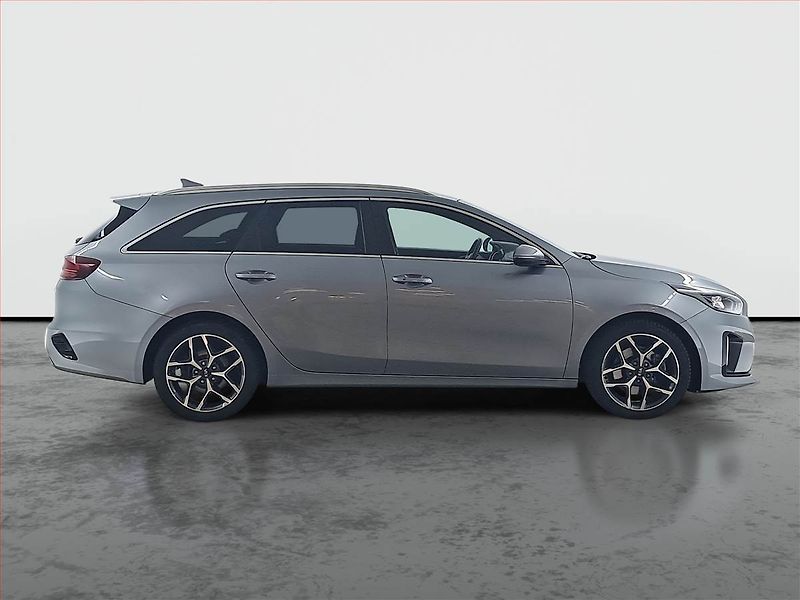 Kia Ceed (2021) GT Line 1.6 CRDi MHEV, Automat - fotka 6 z 16