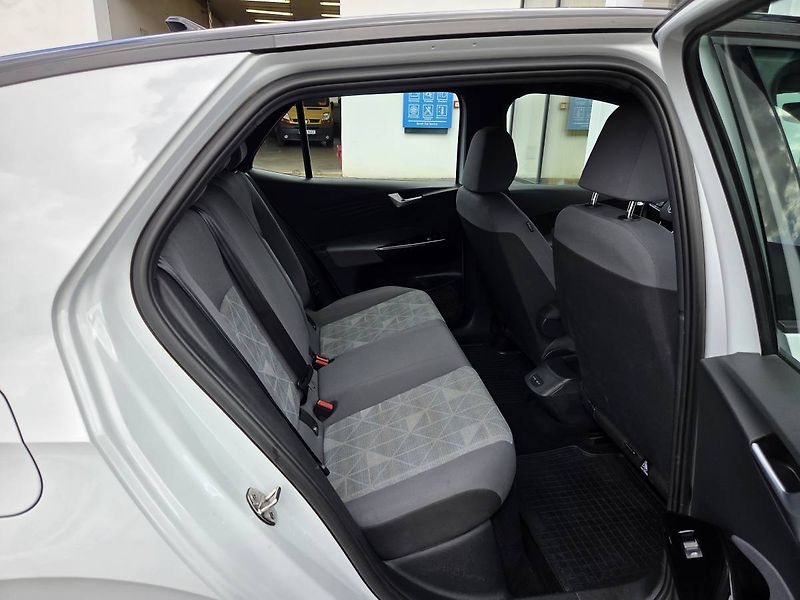 Volkswagen ID.3 (2022) Pro 150kW 62kWh - fotka 30 z 34
