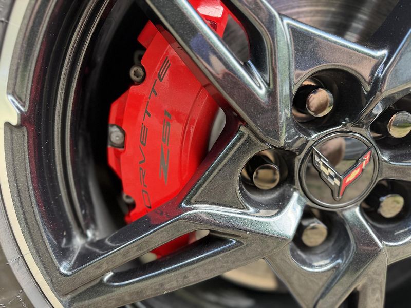 Chevrolet Corvette (2021) Z51-LIFT-CARBON-VZDUCH-TOP- - fotka 9 z 20