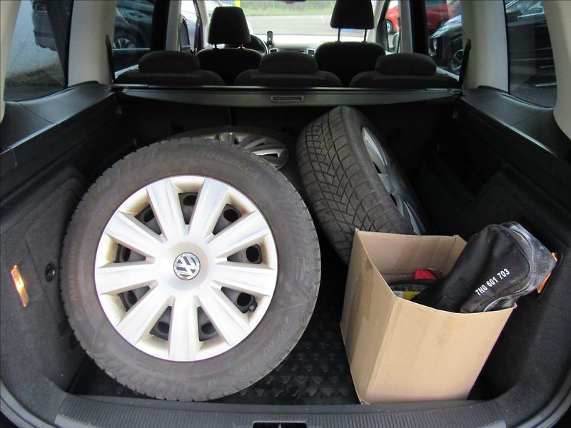 Volkswagen Sharan 2,0 TDi 103kW 5 míst - fotka 29 z 35