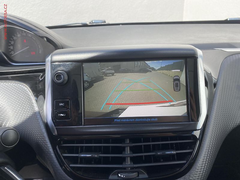Peugeot 2008 (2018) 1.2PT, Crossway, AT, panor - fotka 17 z 17