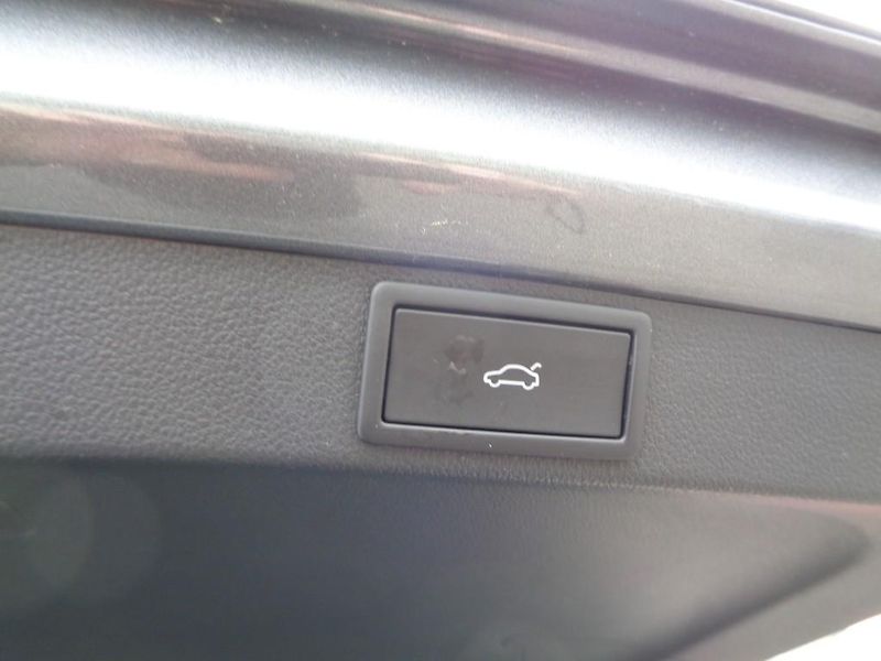 Škoda Octavia COMBI 1.5 eTSI M-HEV Top Selec - fotka 29 z 29