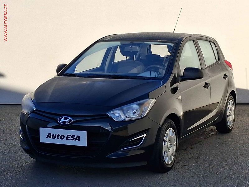 Hyundai i20 (2014) 1.2 i, Fifa WorldCup, AC, - fotka 3 z 15