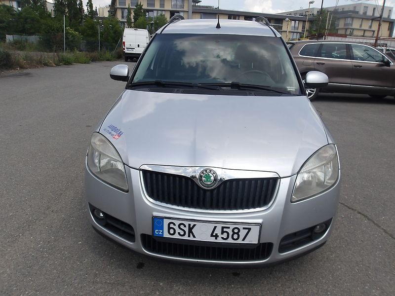 Škoda Roomster 1,6i AUTOMAT !!! - fotka 9 z 28