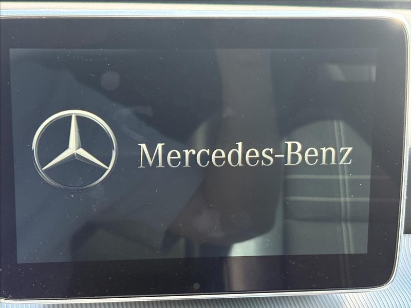 Mercedes-Benz GLA 1,6 200i 115kW Xen,Kamera,Navi - fotka 15 z 41