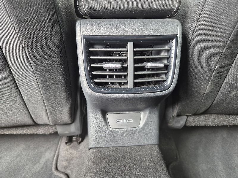 Škoda Fabia Monte Carlo 1.0 TSI 85 Kw - fotka 32 z 34