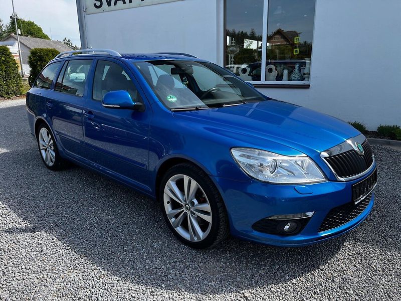 Škoda Octavia (2011) 2.0 TSi RS TOP Stav - fotka 2 z 28