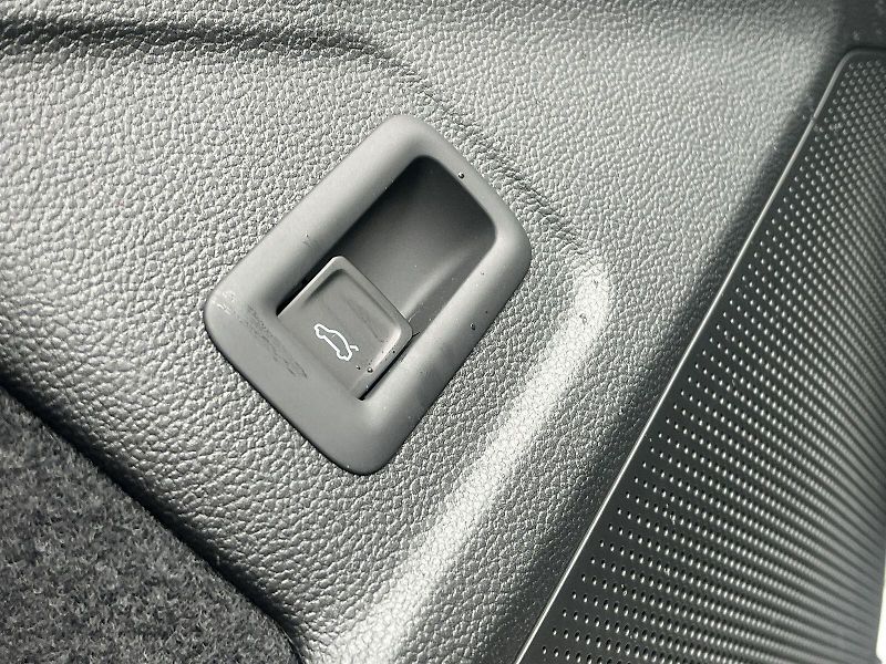 Škoda Superb (2026) Combi 2,0 TDI 4x4 DSG Sportlin - fotka 23 z 30