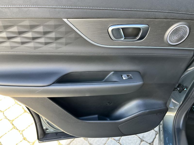 Chery Tiggo 8 (2026) 1,6 ICE UNIQUE AKCE! - fotka 18 z 39