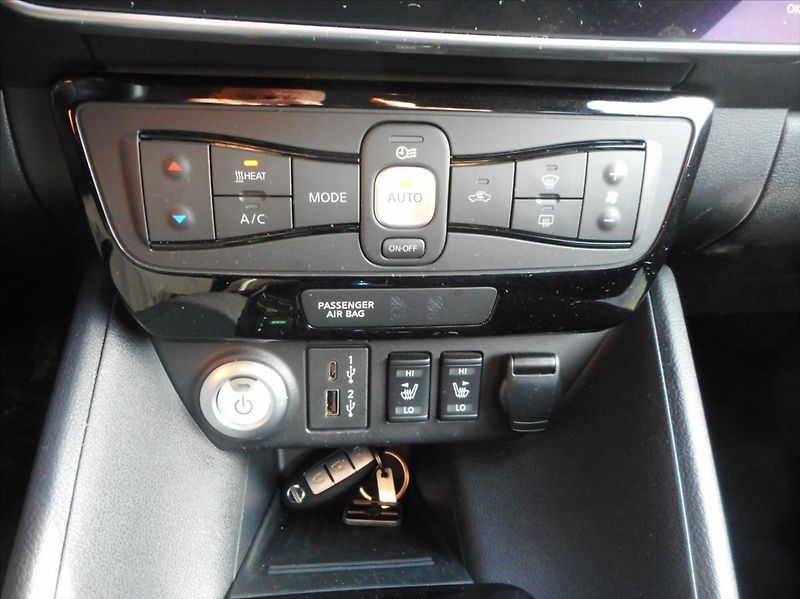 Nissan Leaf 0,0 N-Connecta - fotka 16 z 27