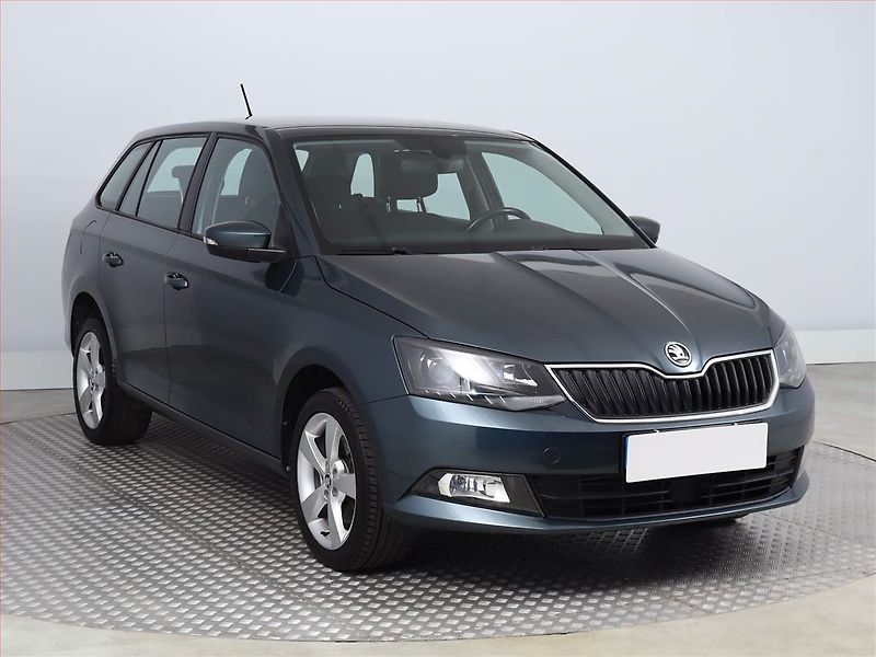 Škoda Fabia (2016) 1.2 TSI, Park. senzory - fotografie inzerátu