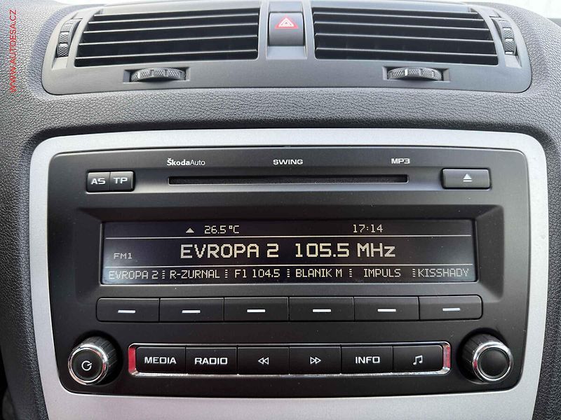 Škoda Octavia (2010) 1.2 TSi, ČR, Ambiente - fotka 13 z 15