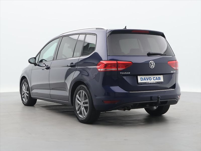 Volkswagen Touran 2,0 TDI 110kW DSG Sound 7-Míst - fotka 5 z 34