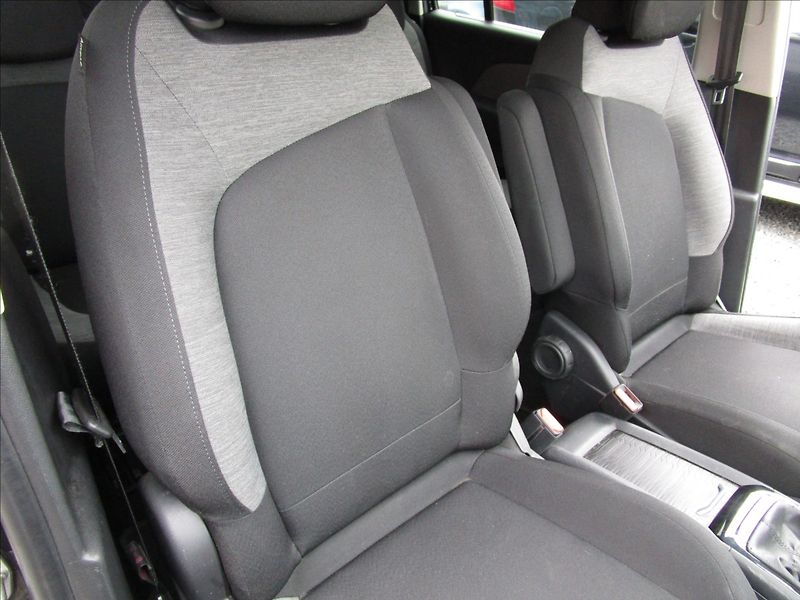 Citroën Grand C4 Picasso 2.0HDi aut. Klima, 7 míst - fotka 17 z 50