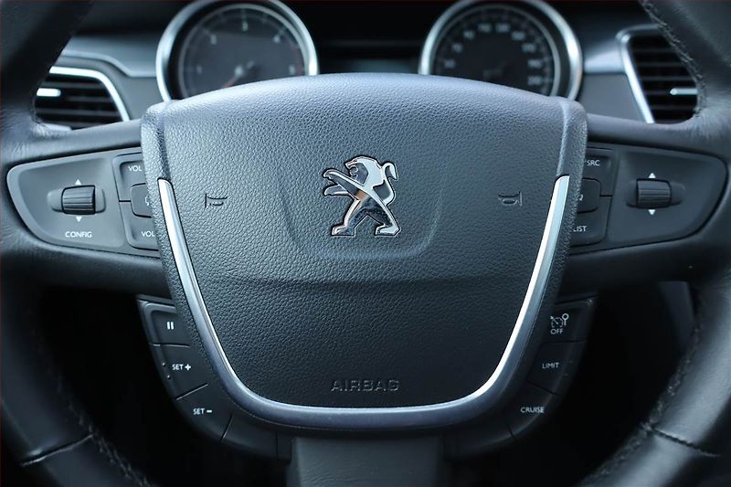Peugeot 508 (2015) 2.0 HDi, Serv.kniha, Navi - fotka 17 z 22