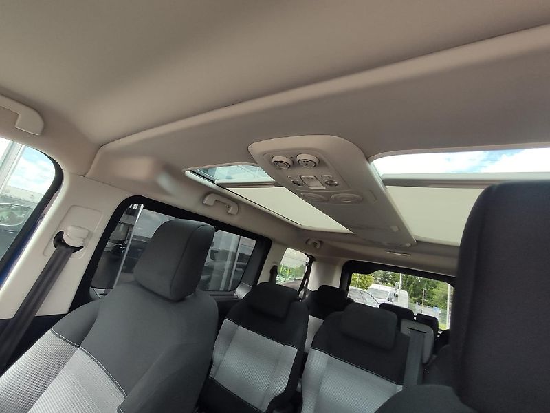 Citroën SpaceTourer (2017) 2.0 HDI MAN6 150k 1. majitel - fotka 24 z 33