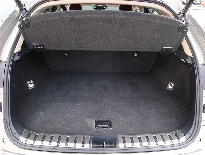Lexus NX 300h (2018) Prestige 300h - fotka 14 z 16