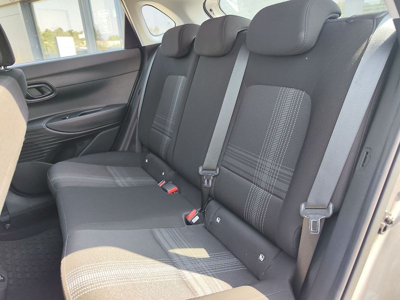 Hyundai i20 1.0 T-GDI/74kW Smart DCT - fotka 10 z 28