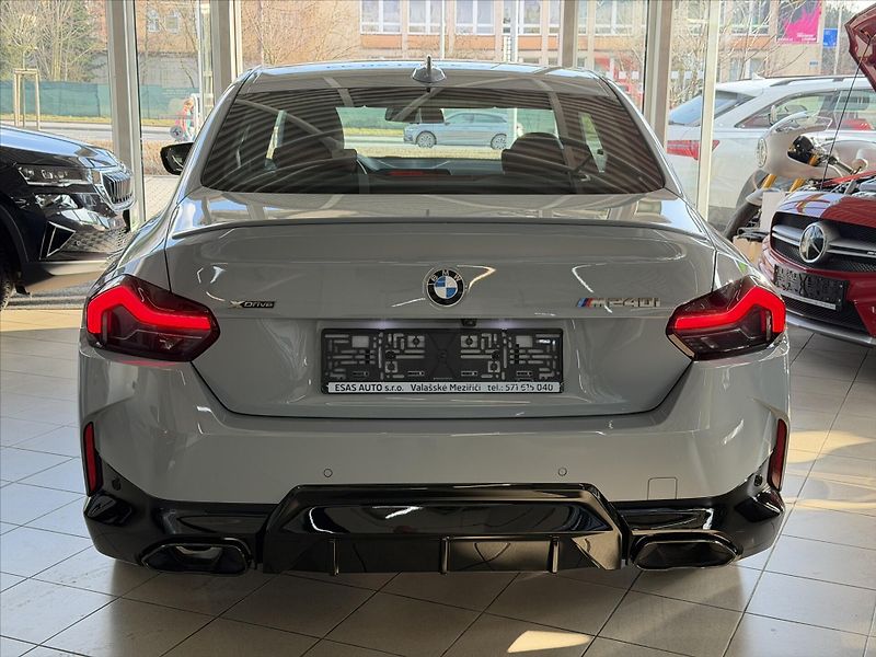 BMW Řada 2 3,0   M240i X-Drive - fotka 4 z 30