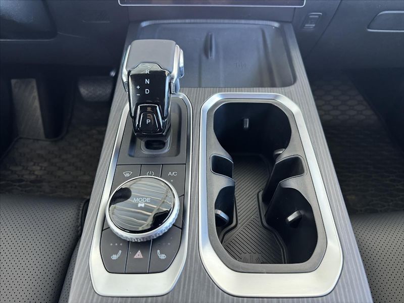 Jaecoo 7 1,6 TGDi EXLUSIVE AWD - fotka 16 z 24