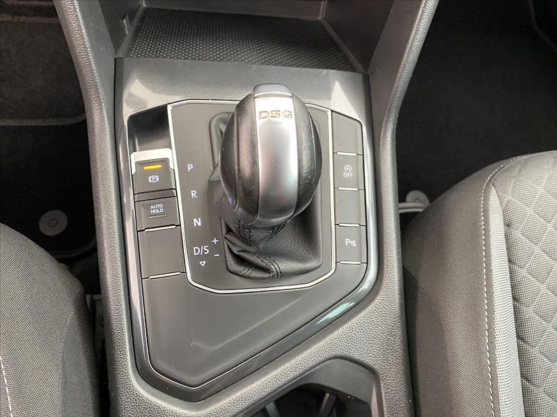 Volkswagen Tiguan 2,0 TDI DSG 110 kW COMFORTLINE - fotka 21 z 27