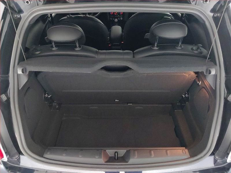 Mini Ostatní (2021) Cooper, Kůže, Navi, Tempomat - fotka 14 z 21