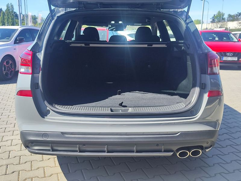 Hyundai i30 1.5 T-GDi/103kW N-Line DCT - fotka 9 z 33