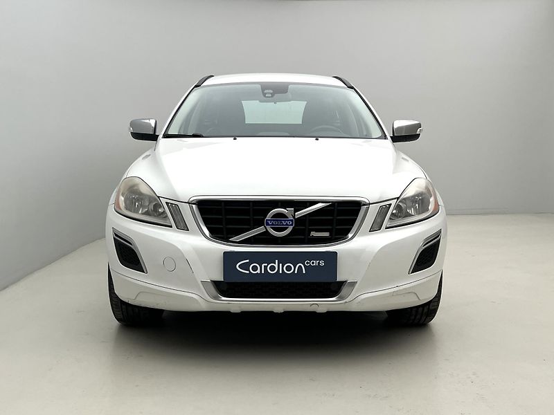 Volvo XC60 D5 AWD R-DESIGN AUT  - fotka 9 z 27