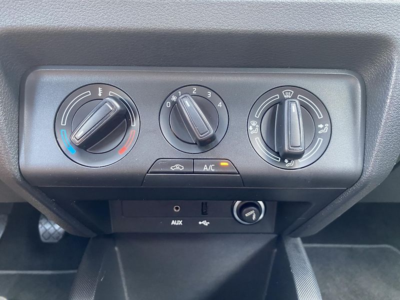 Škoda Fabia 1.2 TSI 66kW - ALU - PDC - fotka 24 z 41