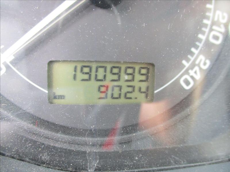 Škoda Octavia 1,6 MPI, digi klima, 1.maj, - fotka 9 z 18