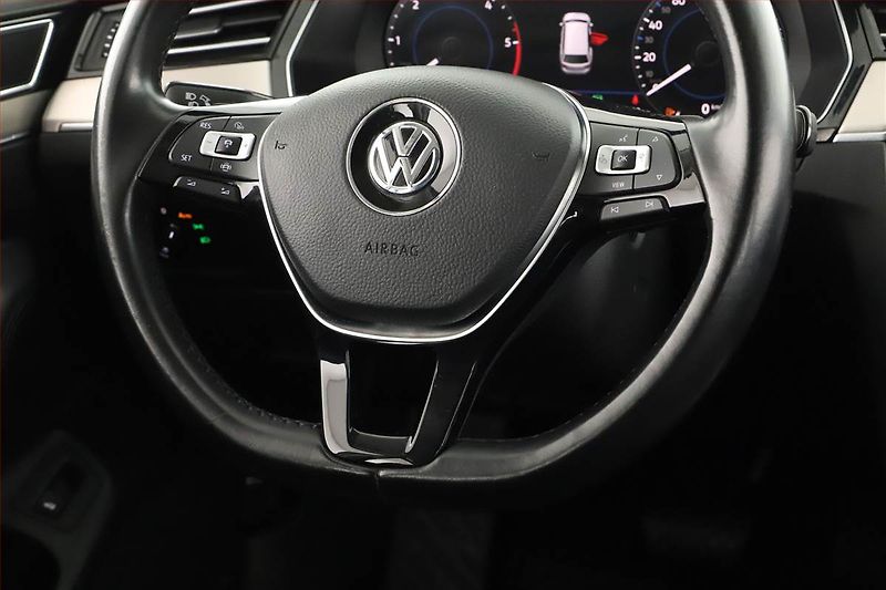 Volkswagen Passat (2019) 2.0 TDI, Automat, Kůže, Navi - fotka 8 z 20