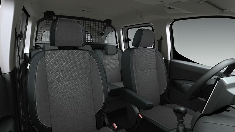 Opel Combo (2026)  Combi EditionPlus L2 1,2T MT6 - fotka 7 z 7