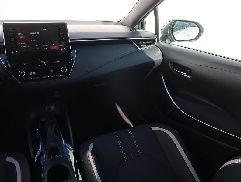 Toyota Corolla (2022) GR Sport 1.8 Hybrid, Hybrid - fotka 8 z 21