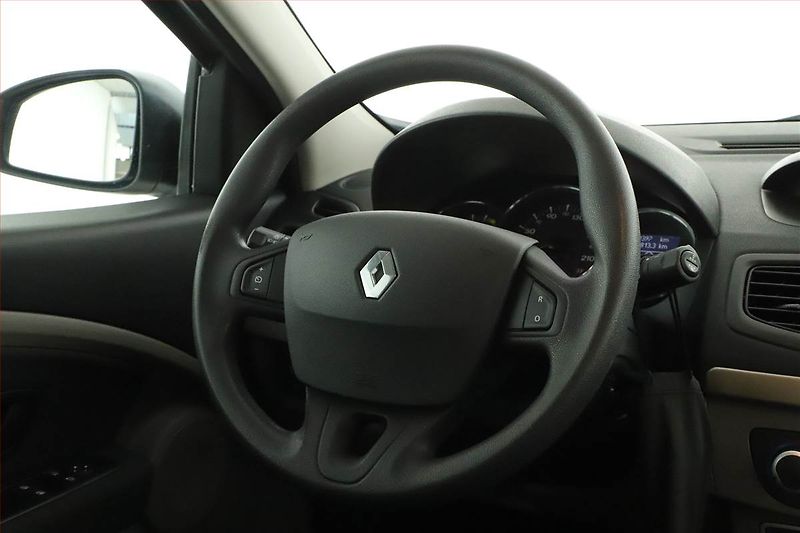 Renault Mégane (2010) 1.6 16V, Tempomat - fotka 15 z 16